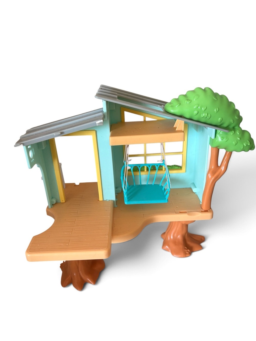 Honey Bee Acres Treetop Hideaway Playhouse - Picture 2 of 3